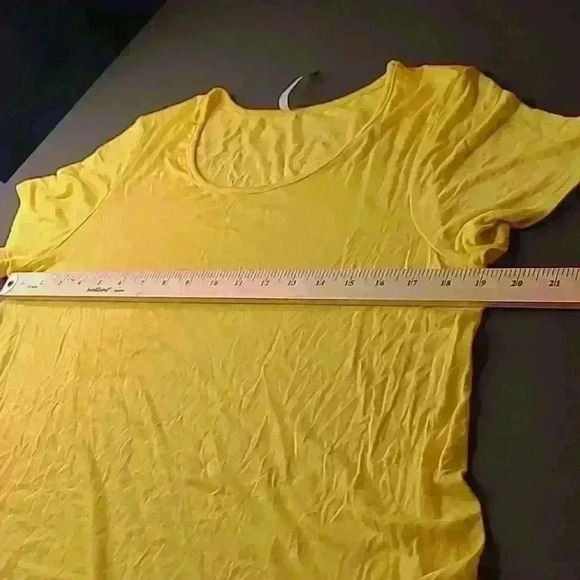 Studio 226 sz L yellow pullover top - Picture 3 of 7